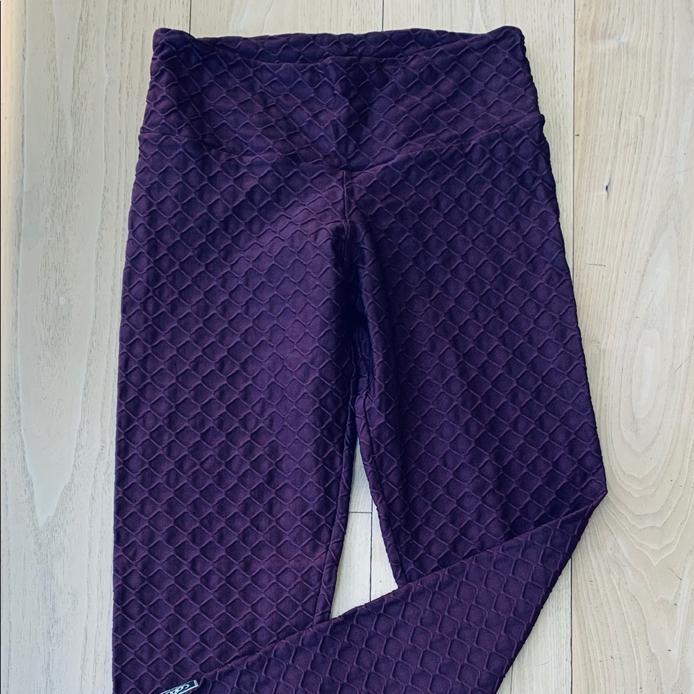 Coco on the go plum leggings size small
